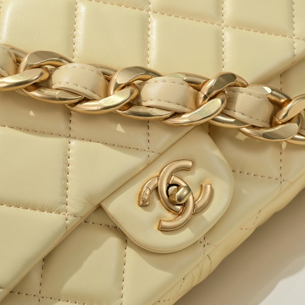 シャネルバッグ素材ディテール